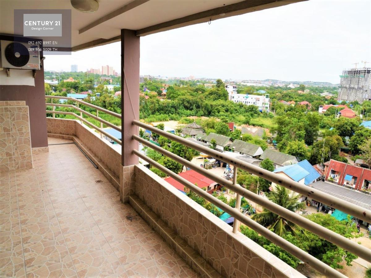 This condo is for sale at the price of 1,950,000฿ (Recently reduced from 2,200,000฿) 1 bedroom & 2 bathrooms 60 square meters 4th floor Foreing quota Fully furnished & ready to move in Condo features: Fully equipped kitchen Living room with sofa set & TV 