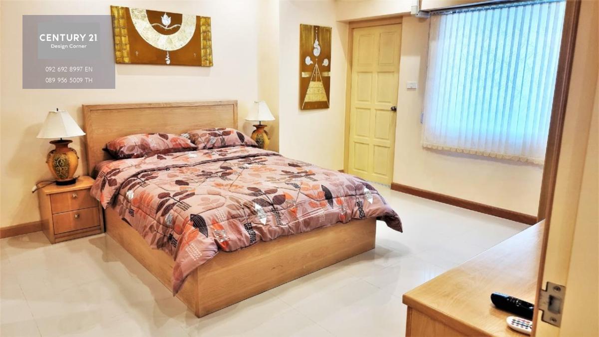 This condo is for sale at the price of 2,250,000฿ 1 bedroom & 2 bathrooms 64 square meters Foreign quota 5th floor Rcently renovated Fully furnished & ready to move in Condo features: Corner unit Living room area with sofa set, dining table set & working 