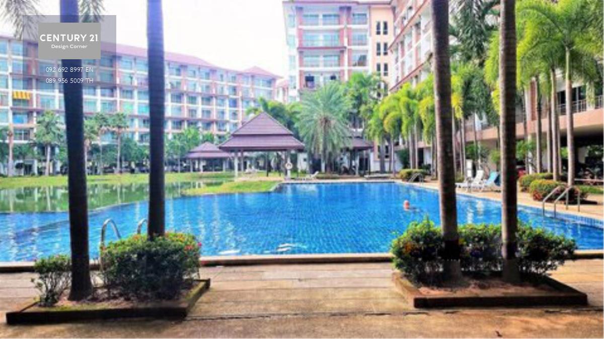 This seaside condominium is for sale and it comes at the price of 990,000฿. (Recently reduced from 1,250,000฿) Studio 25 square meters floor area size Fully furnished & fitted. Ready to move in. Foreign Quota Project features: Swimming pool Fitness center