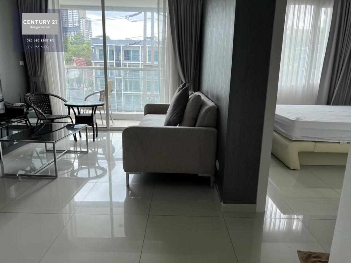 This condo is for sale at the price of 2,390,000฿ 1 bedroom & 1 bathroom 39 square meters 4th floor Foreign quota Condo features: Balcony and living room with great view of Pratumnak European kitchen Ceiling to floor glass windows in the bedroom providing